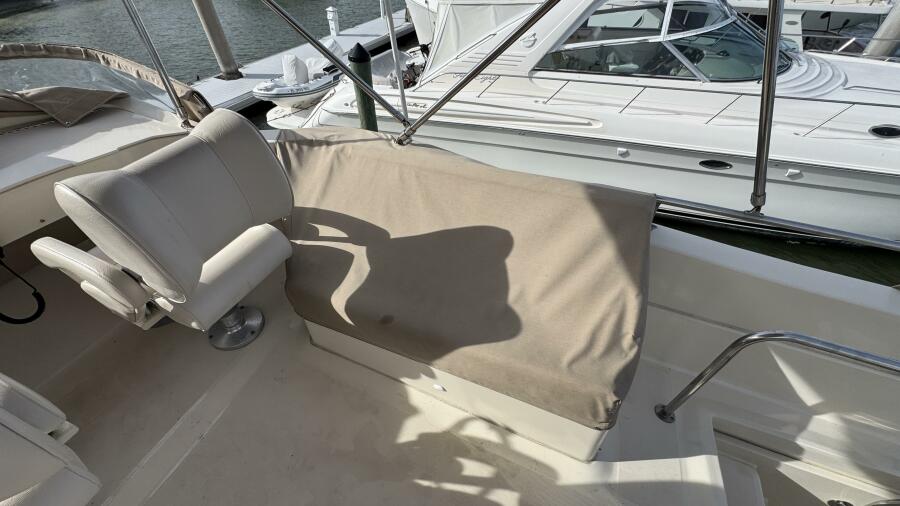 34' 2008 Mainship 34 TRAWLER