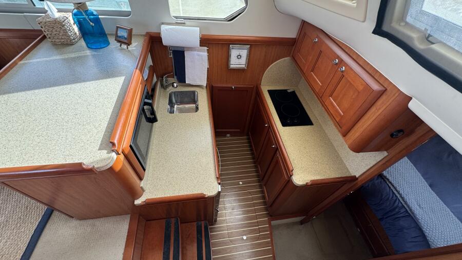 34' 2008 Mainship 34 TRAWLER