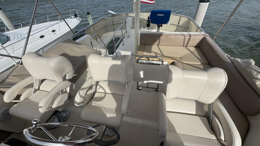 34' 2008 Mainship 34 TRAWLER