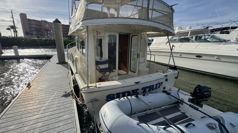 34' 2008 Mainship 34 TRAWLER