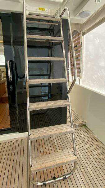 Ladder to Flybridge