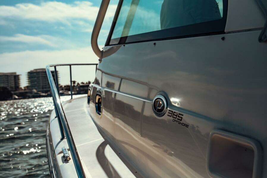 38ft Pursuit Yacht For Sale