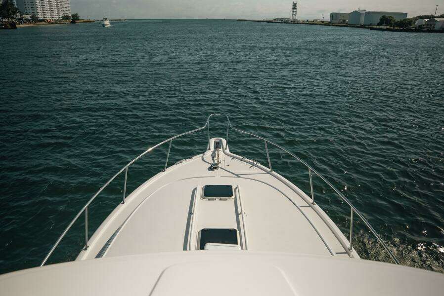 38ft Pursuit Yacht For Sale