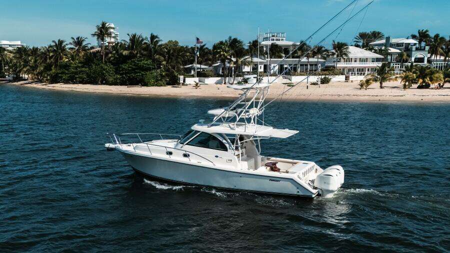 38ft Pursuit Yacht For Sale