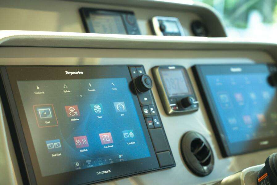 38ft Pursuit Yacht For Sale