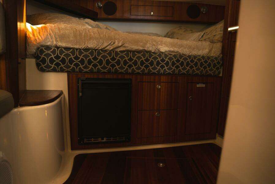 38ft Pursuit Yacht For Sale