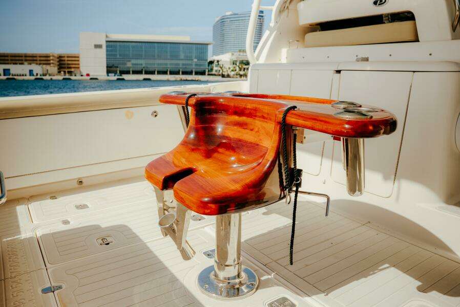 38ft Pursuit Yacht For Sale