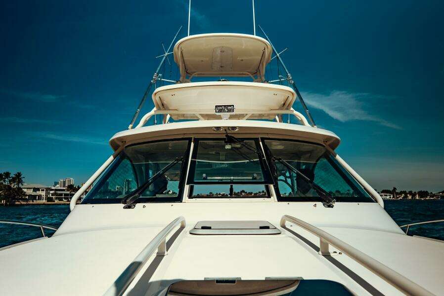 38ft Pursuit Yacht For Sale