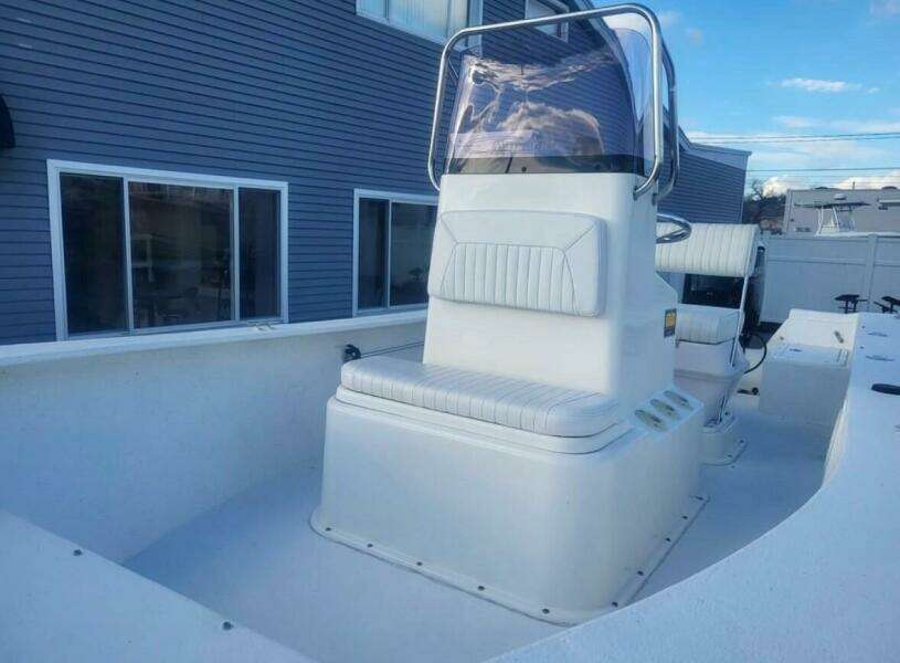 18ft May Craft Yacht For Sale