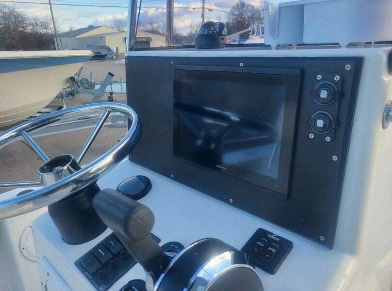 18ft May Craft Yacht For Sale