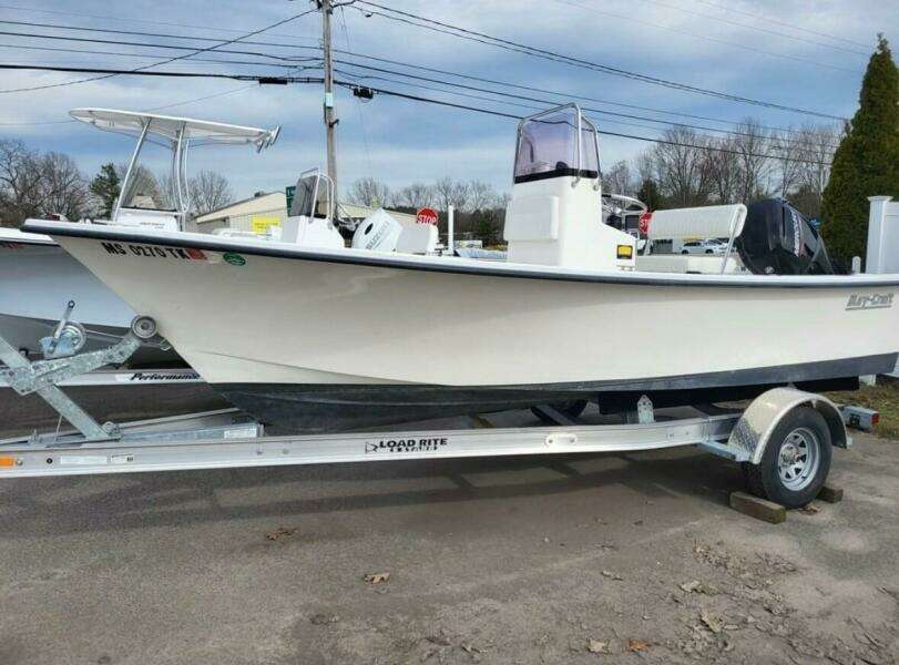 18ft May Craft Yacht For Sale