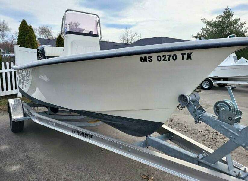 18ft May Craft Yacht For Sale