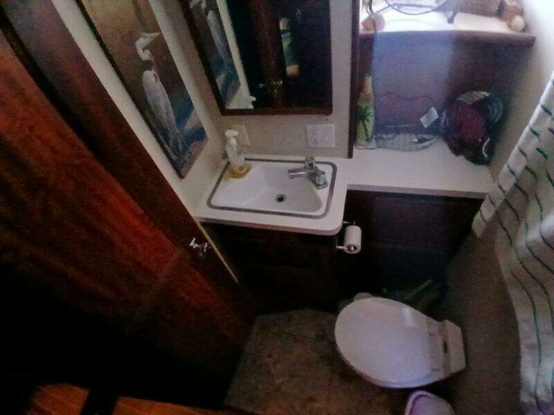 Concrete Idea 48ft Hatteras Yacht For Sale