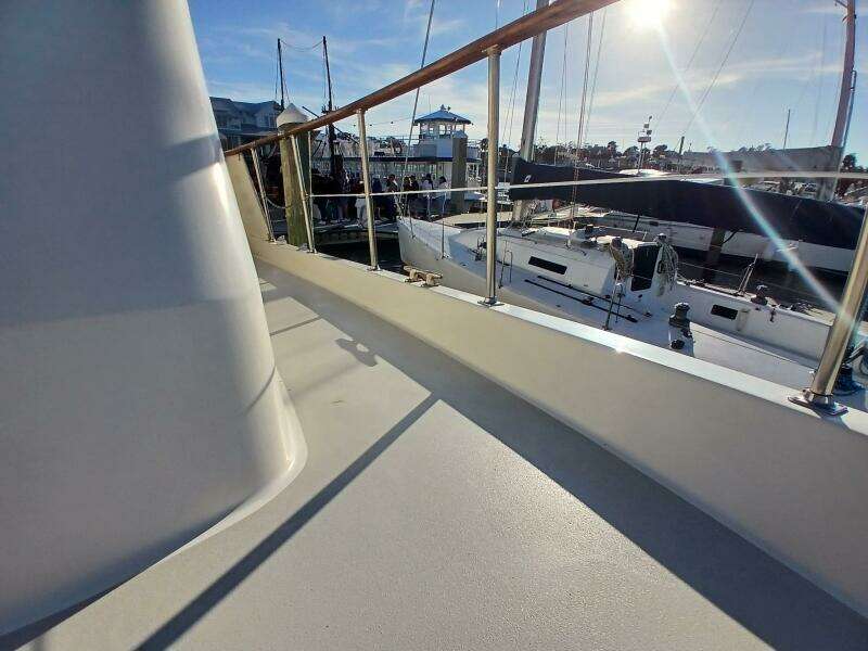 Concrete Idea 48ft Hatteras Yacht For Sale
