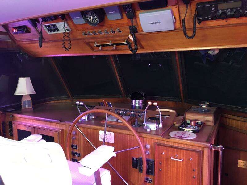 Concrete Idea 48ft Hatteras Yacht For Sale