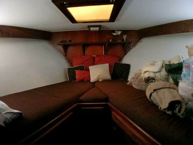 Concrete Idea 48ft Hatteras Yacht For Sale