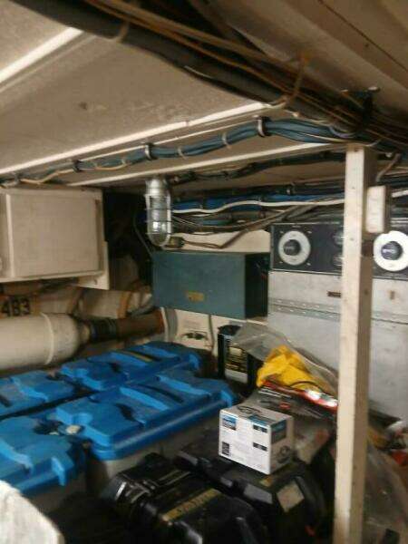 Concrete Idea 48ft Hatteras Yacht For Sale