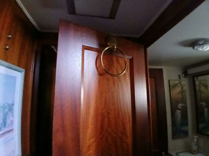 Concrete Idea 48ft Hatteras Yacht For Sale