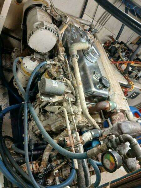 Concrete Idea 48ft Hatteras Yacht For Sale