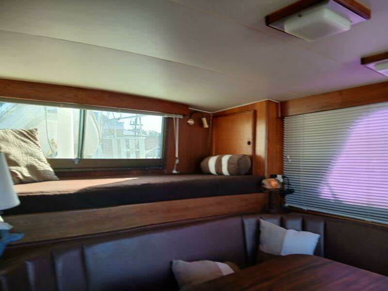 Concrete Idea 48ft Hatteras Yacht For Sale