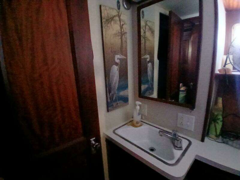 Concrete Idea 48ft Hatteras Yacht For Sale