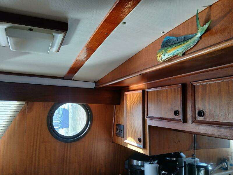 Concrete Idea 48ft Hatteras Yacht For Sale