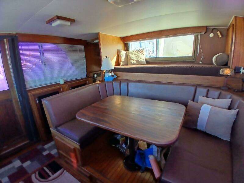 Concrete Idea 48ft Hatteras Yacht For Sale
