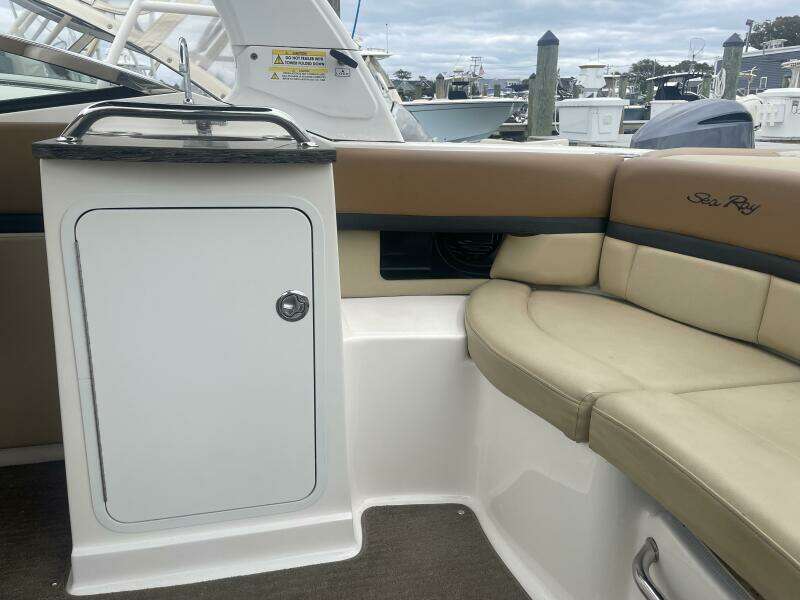 25ft Sea Ray Yacht For Sale