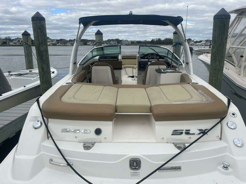 25ft Sea Ray Yacht For Sale