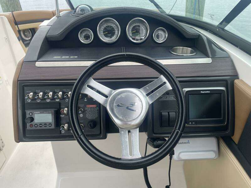 25ft Sea Ray Yacht For Sale