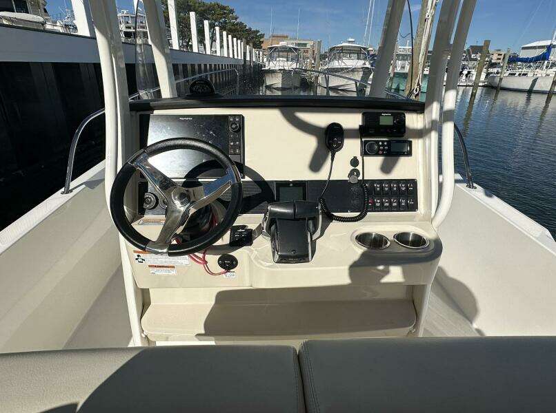 27ft Boston Whaler Yacht For Sale