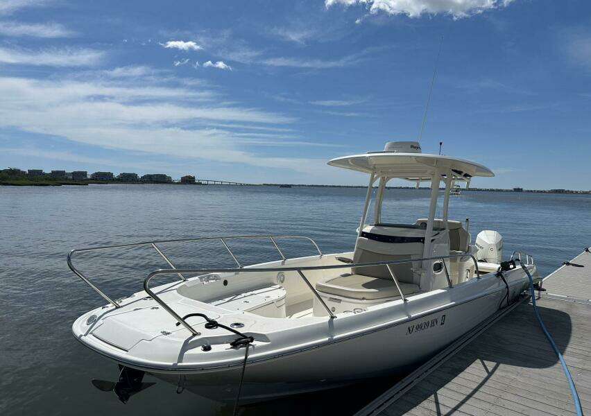 27ft Boston Whaler Yacht For Sale