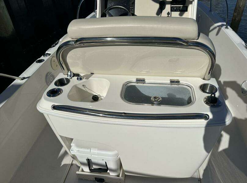 27ft Boston Whaler Yacht For Sale
