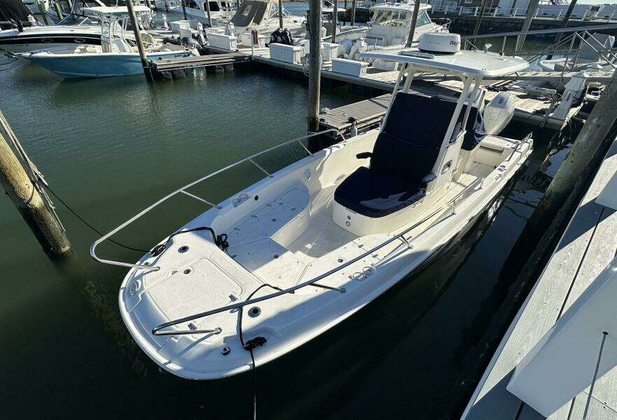 27ft Boston Whaler Yacht For Sale