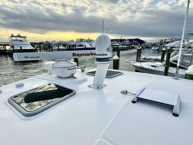 34ft Boston Whaler Yacht For Sale