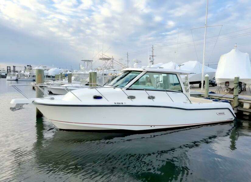 34ft Boston Whaler Yacht For Sale