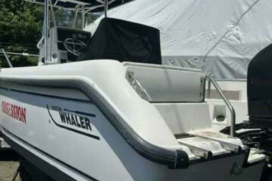 21ft Boston Whaler Yacht For Sale