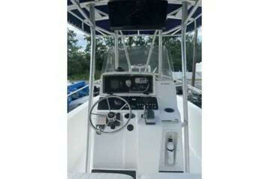 21ft Boston Whaler Yacht For Sale