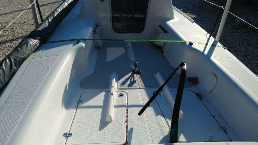 Salubrity 24ft Beneteau Yacht For Sale