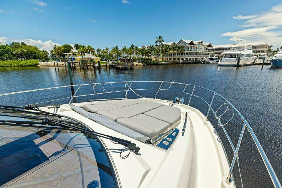 2025 Prestige 460 Flybridge - Sistership