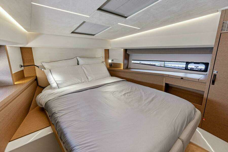 2025 Prestige 460 Flybridge - Sistership