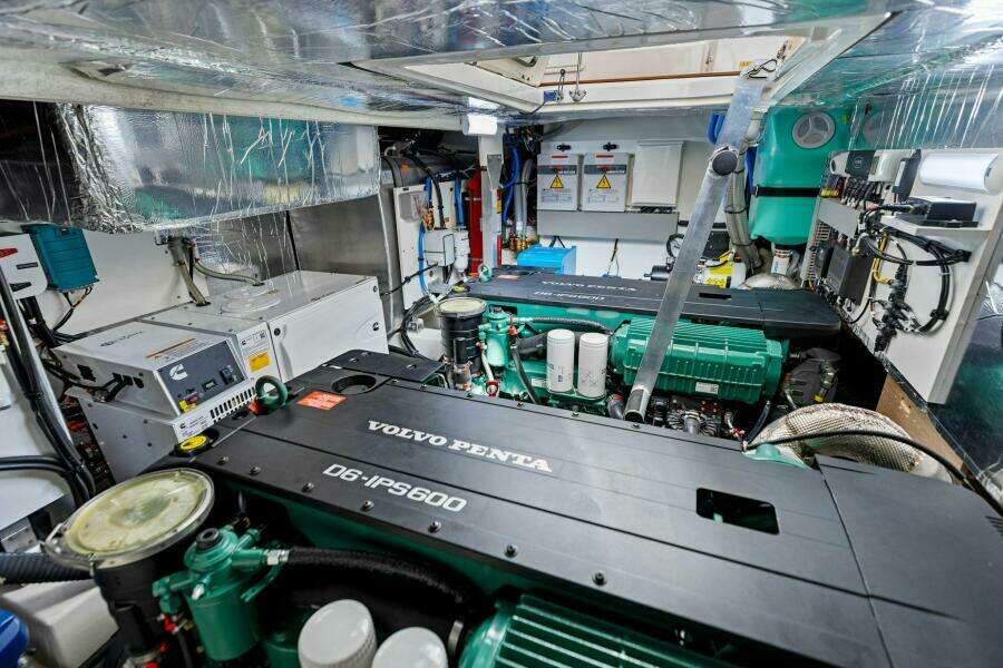 2025 Prestige 460 Flybridge - Sistership