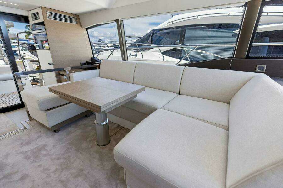 2025 Prestige 460 Flybridge - Sistership