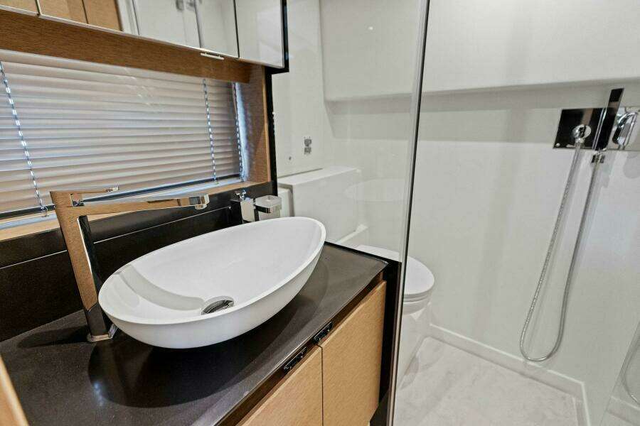 2025 Prestige 460 Flybridge - Sistership