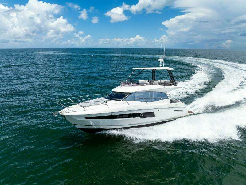 2025 Prestige 460 Flybridge - Sistership