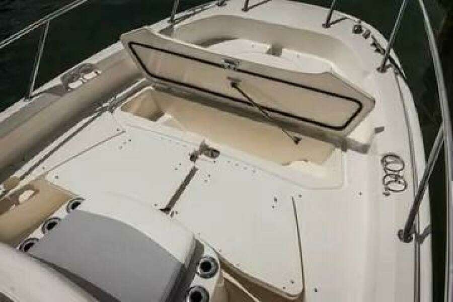 21ft Boston Whaler Yacht For Sale