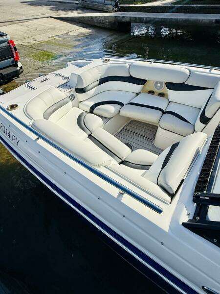 25ft Starcraft Yacht For Sale