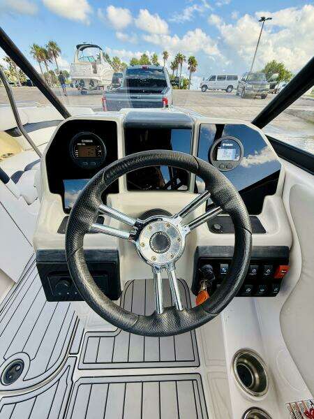 25ft Starcraft Yacht For Sale