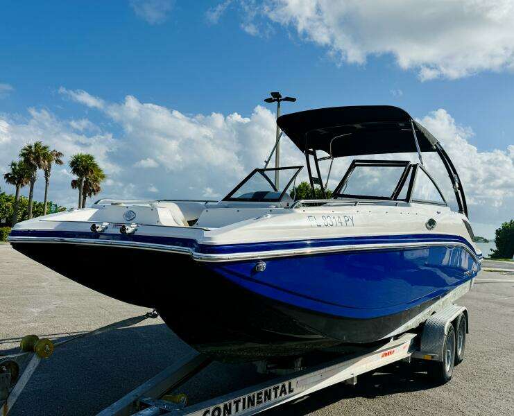 25ft Starcraft Yacht For Sale