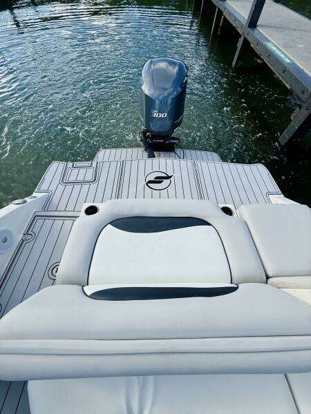 25ft Starcraft Yacht For Sale